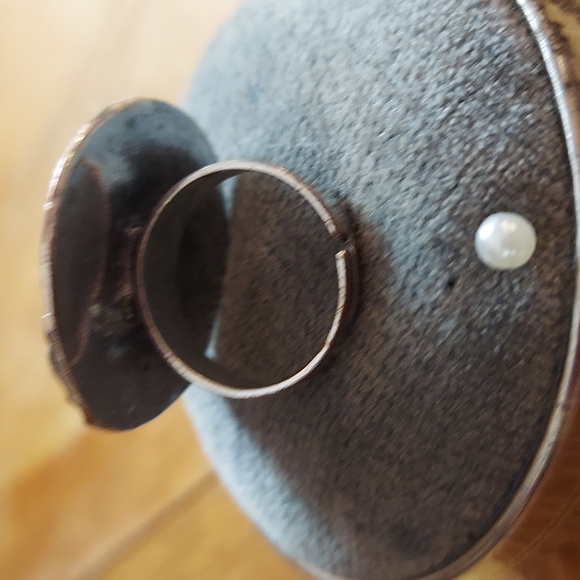 Vintage Oversized Medallion Statement Ring - Picture 3 of 8